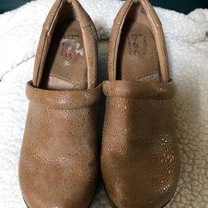 Born clogs in great shape